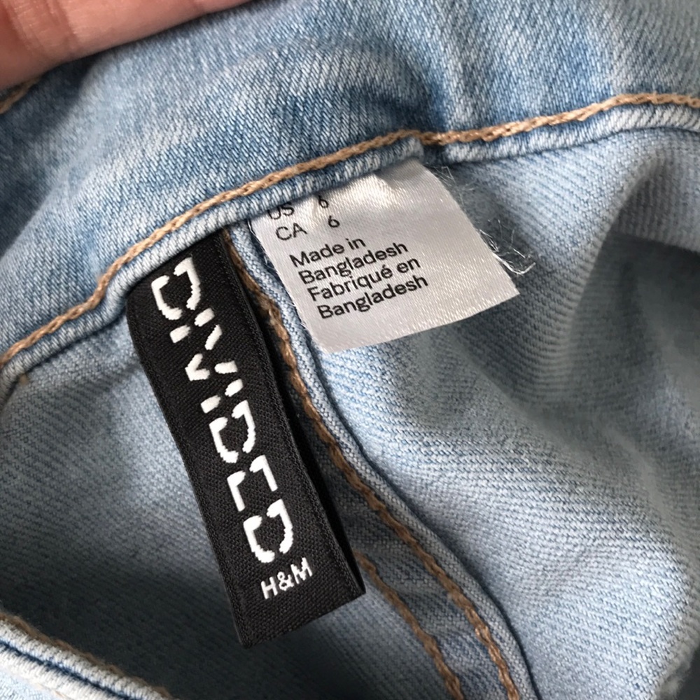 Cute Light Blue H&M Mid Rise Jean Shorts - Picture 5 of 5